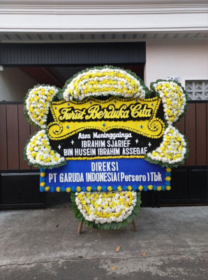 Papan Bunga Duka di Girisa